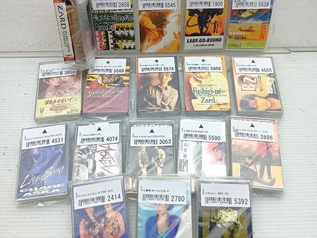 B'zやZardなど邦楽のカセットテープ246点を買取